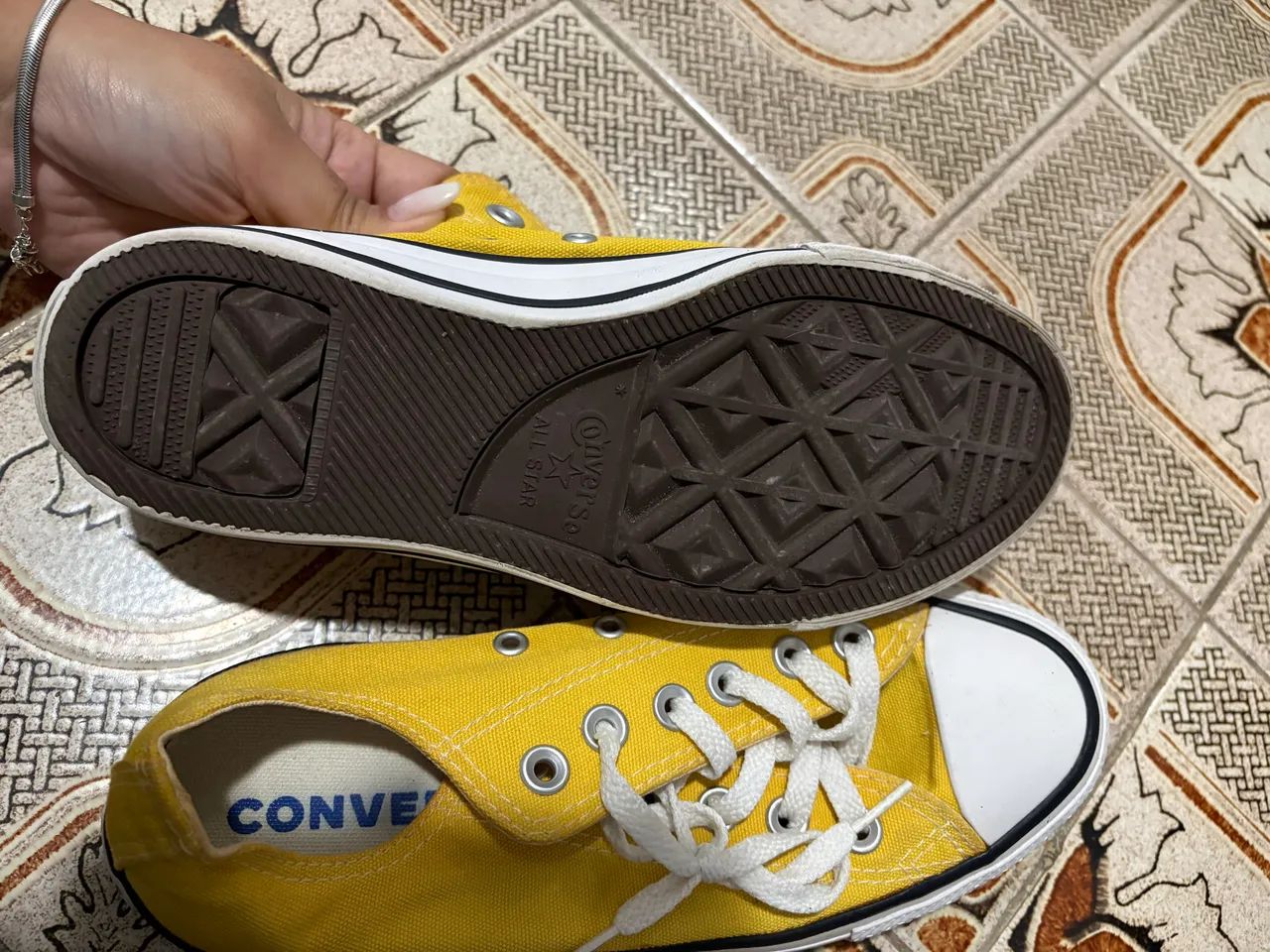 All star amarelo