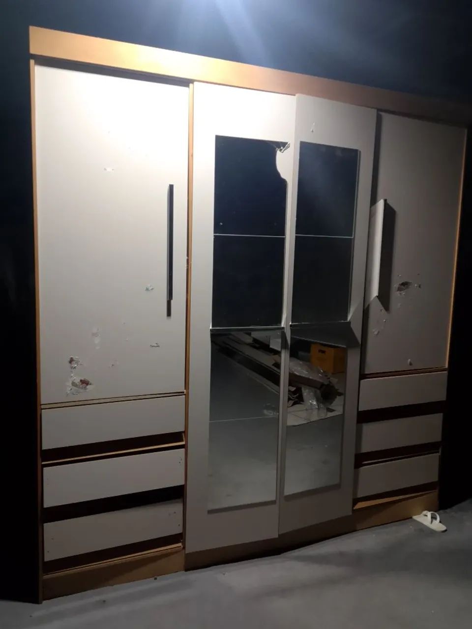 Vendo guarda roupa entrega e montagem grátis 