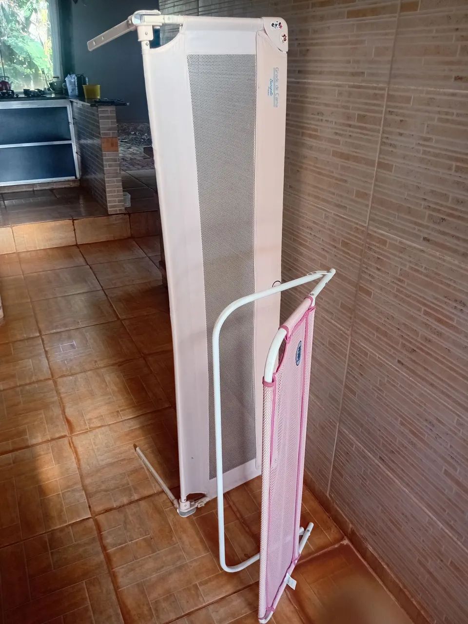 Grade de Proteção de bebês e crianças rosa AS DUAS !! - Foto 3