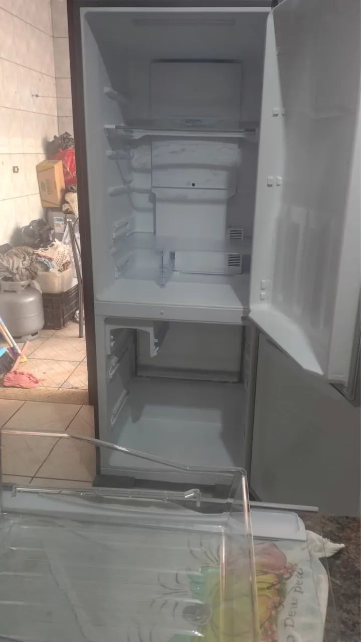 VENDO GELADEIRA - Foto 2