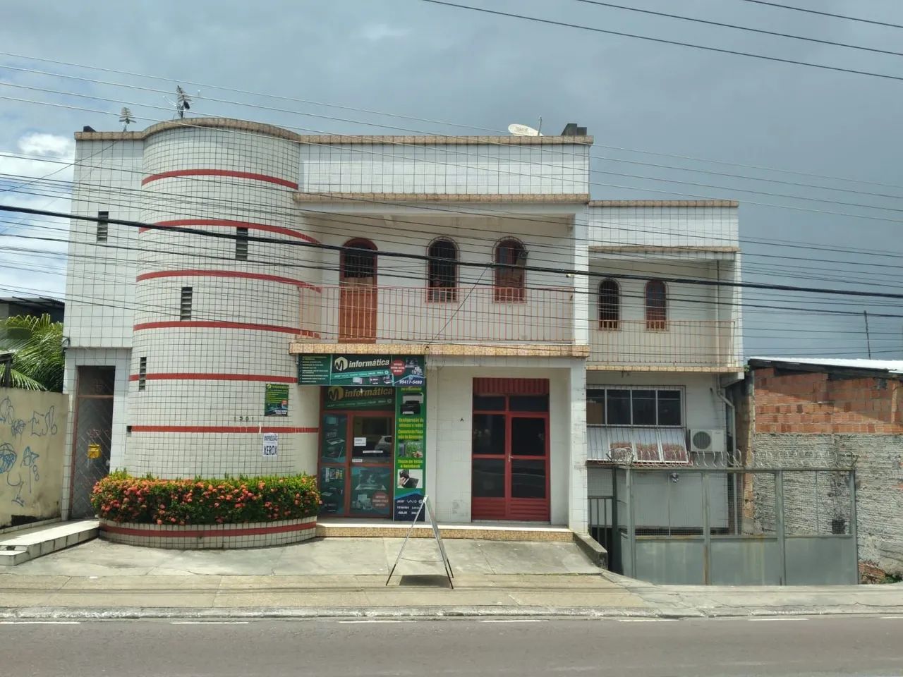 Excelente oportunidade na Av Constantino Nery  - Foto 2