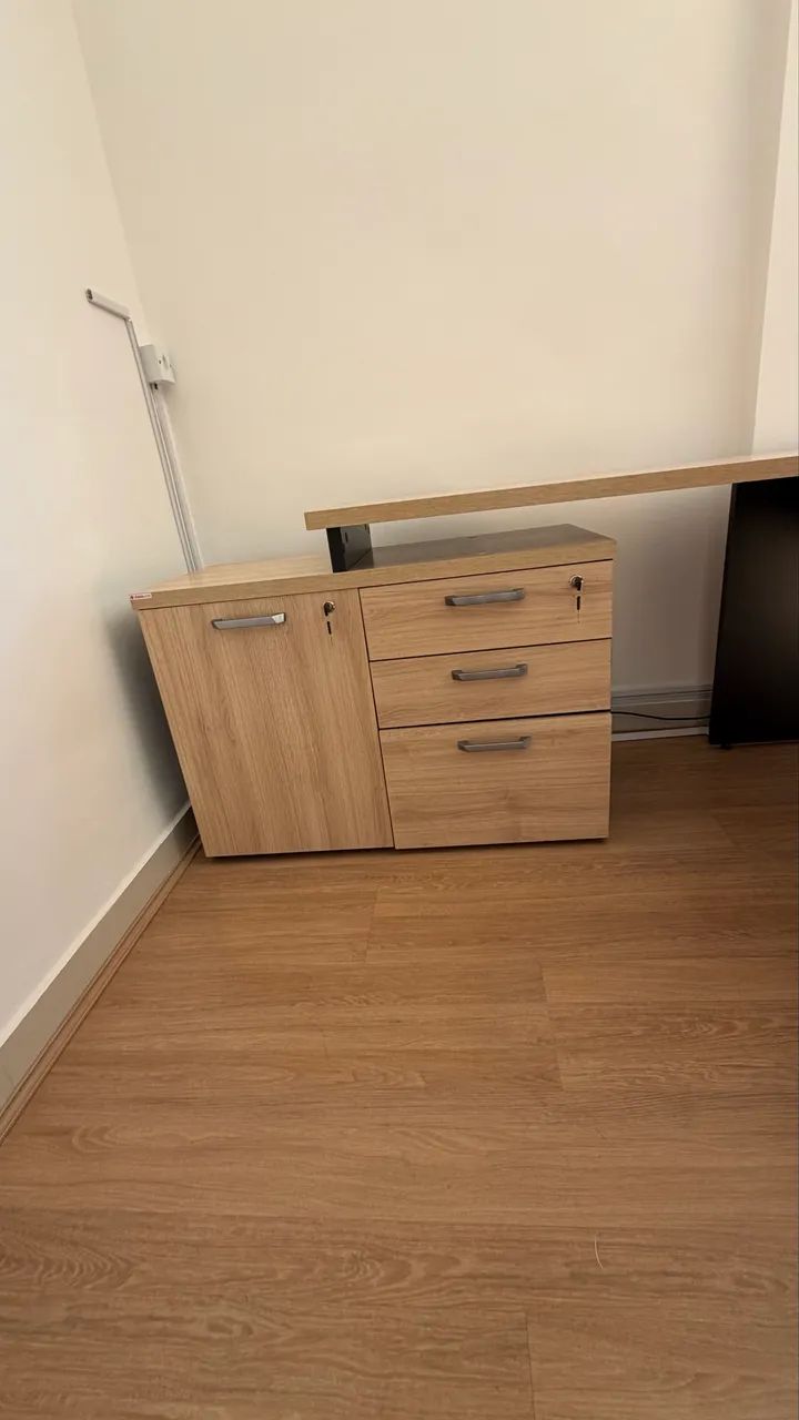 Mesa e armário de escritório  - Foto 2