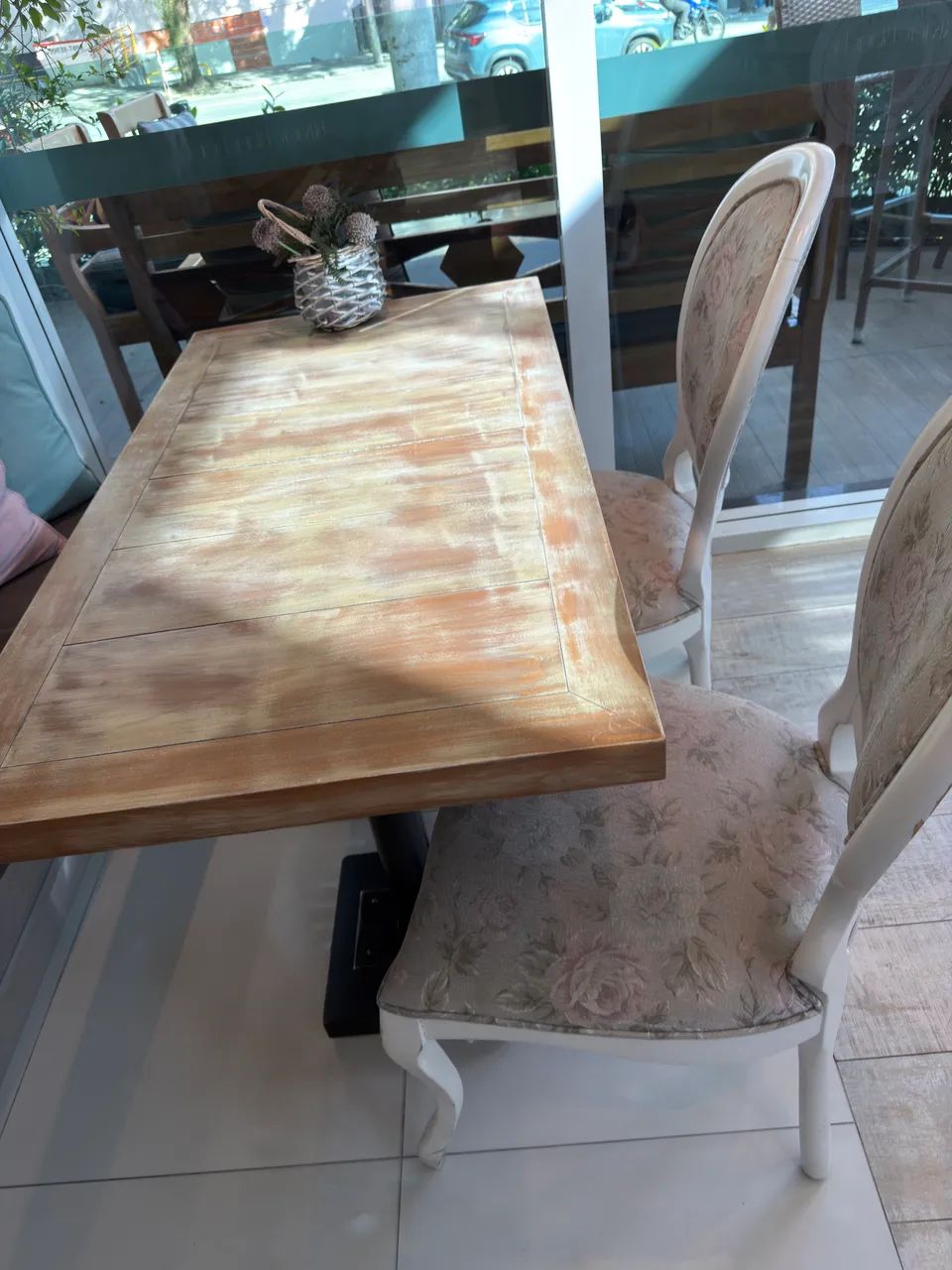 Mesa madeira maciça com 4 cadeiras Kleiner Schein  - Foto 2