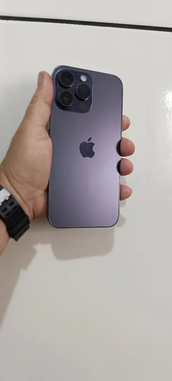 Vendo lindo iPhone 14 pro Max simplesmente impecável 