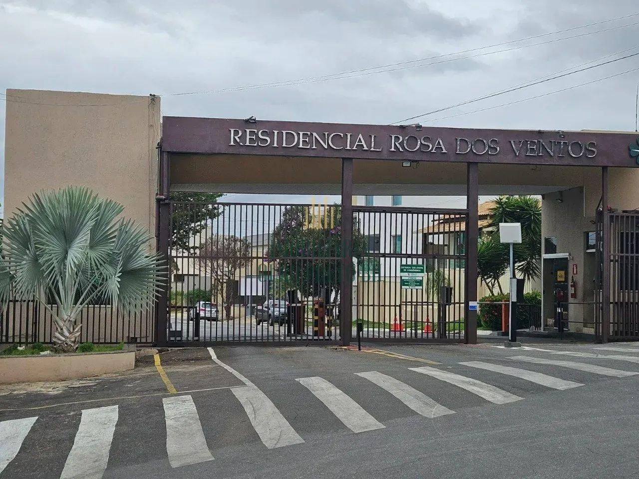 Lote com 407m² á venda no Rosa dos Ventos.