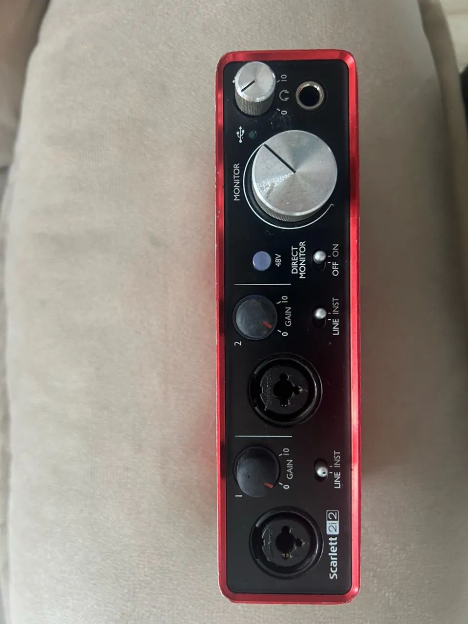 Interface Focusrite 2i2 - Foto 2