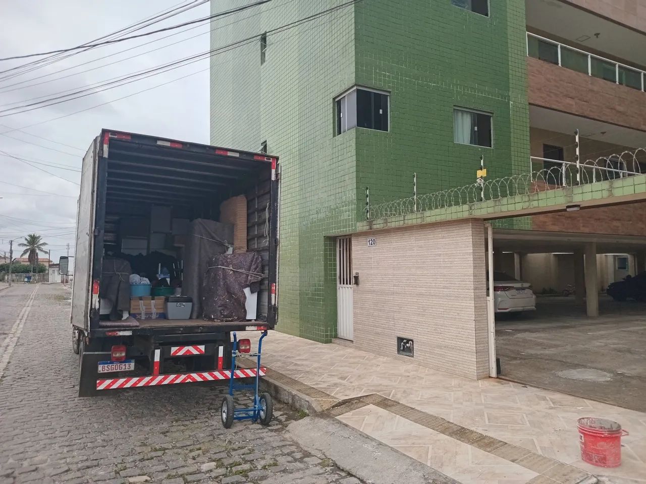 Mudança é fretes caminhão Baú 5 metros  - Foto 2