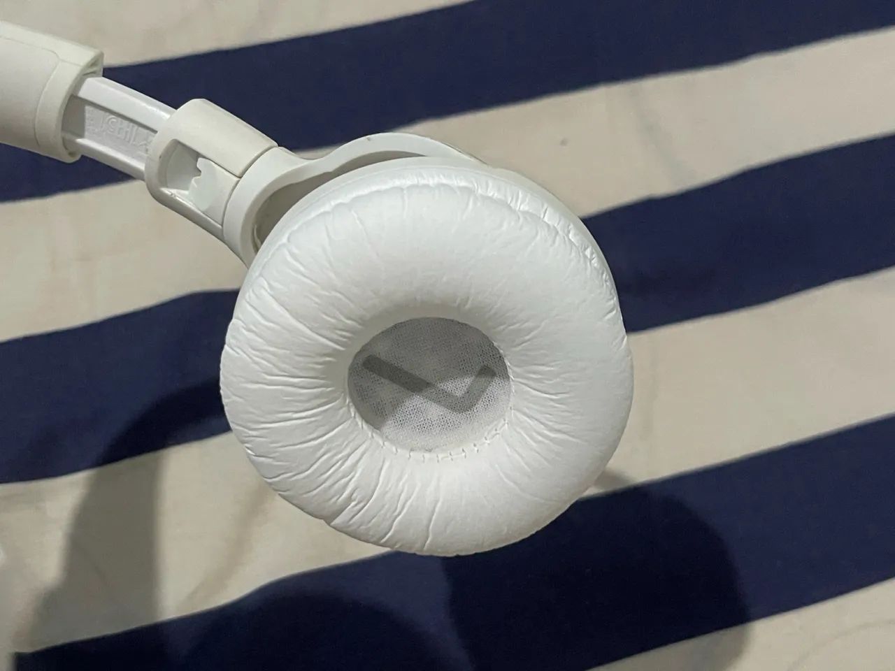 Fone JBL tune 500 excelente! - Foto 4