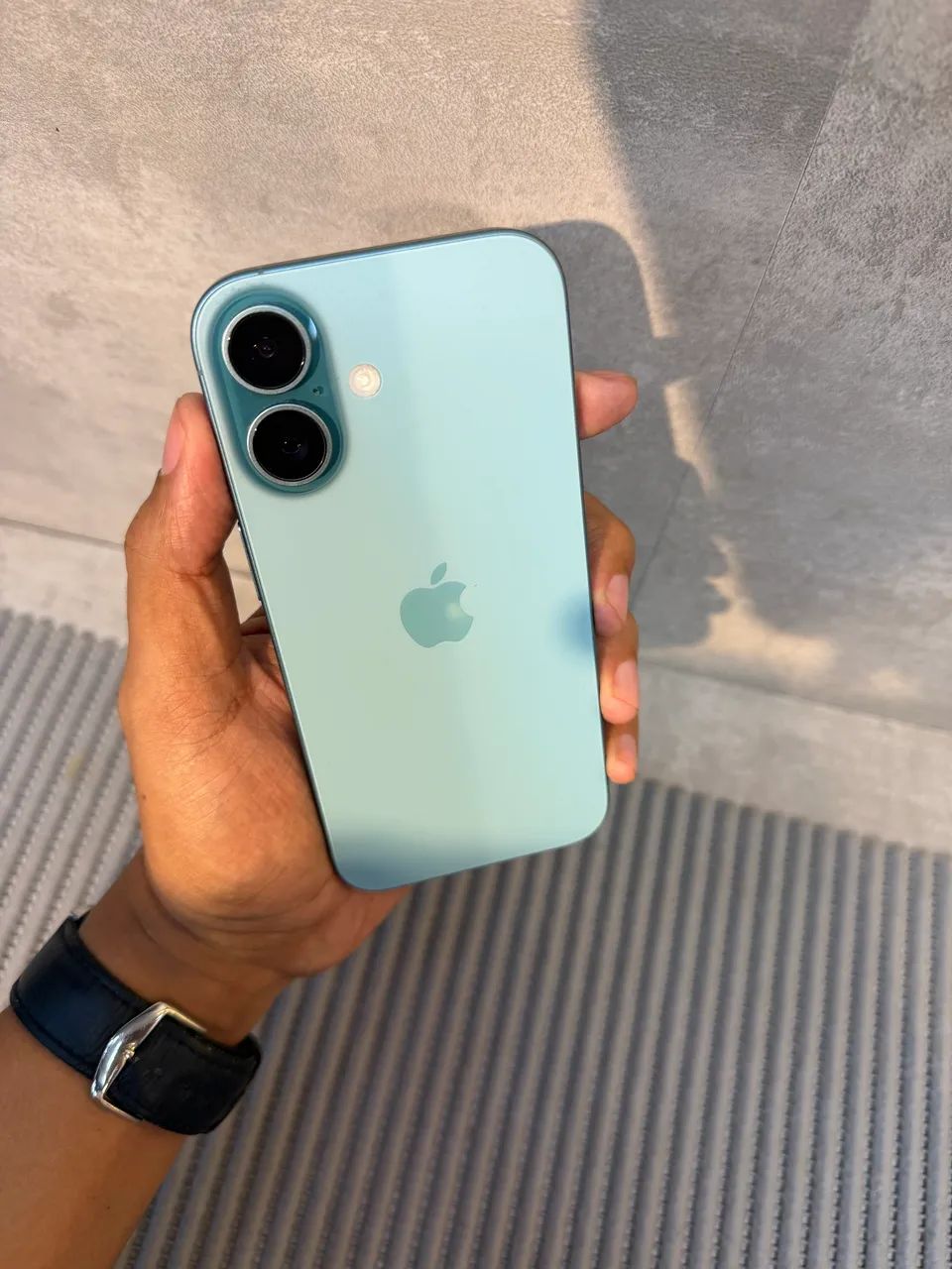 iPhone 16 256GB todo original 