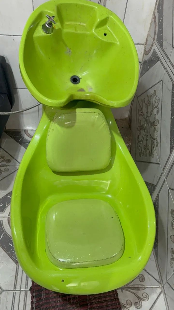 Vendo cadeira e lavatorio salao de beleza 