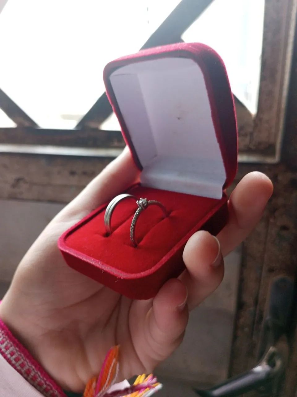 Vendo aliança e solitária, prata 950