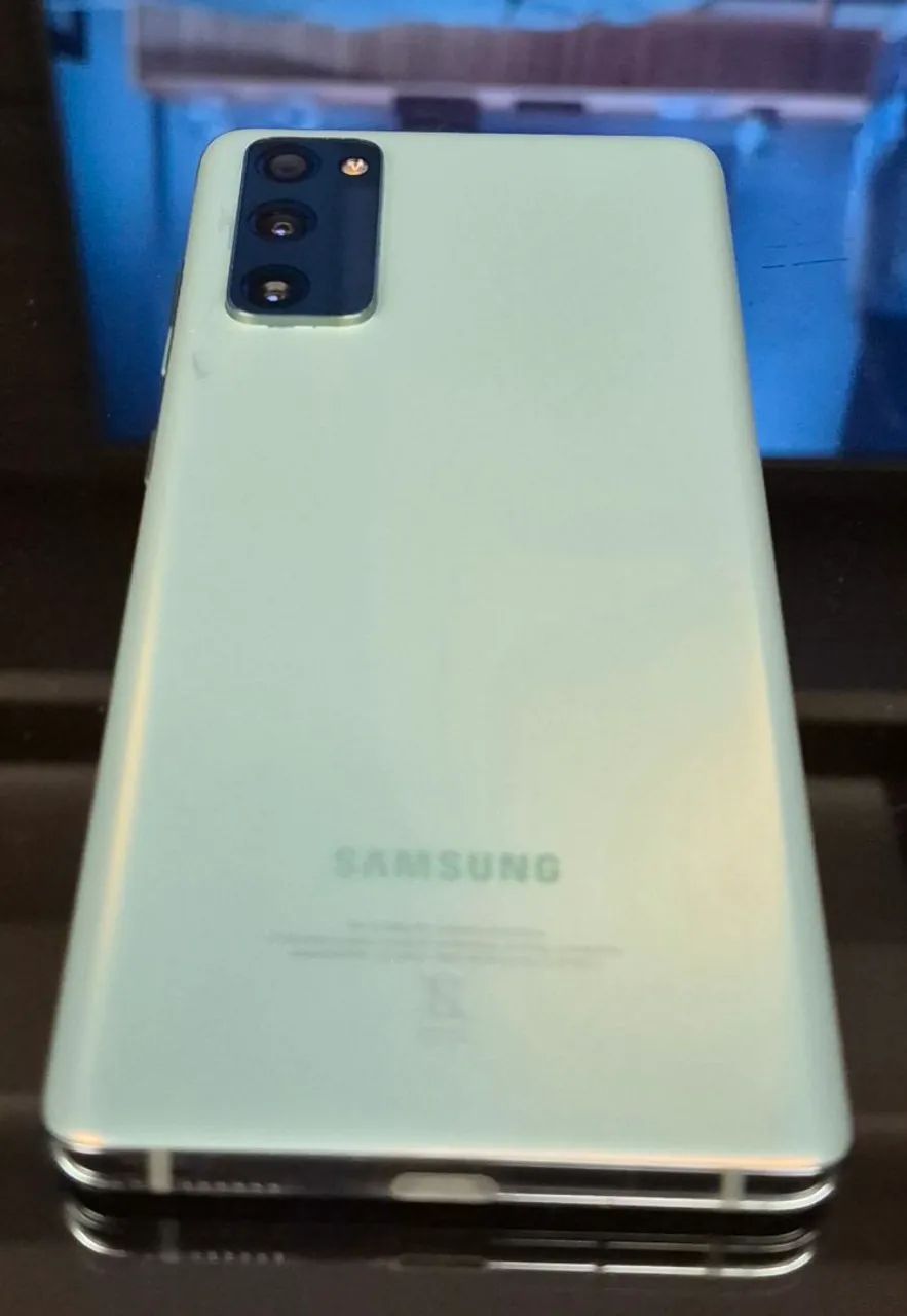 Celular Samsung S20 fe, 128 Gb - Foto 3