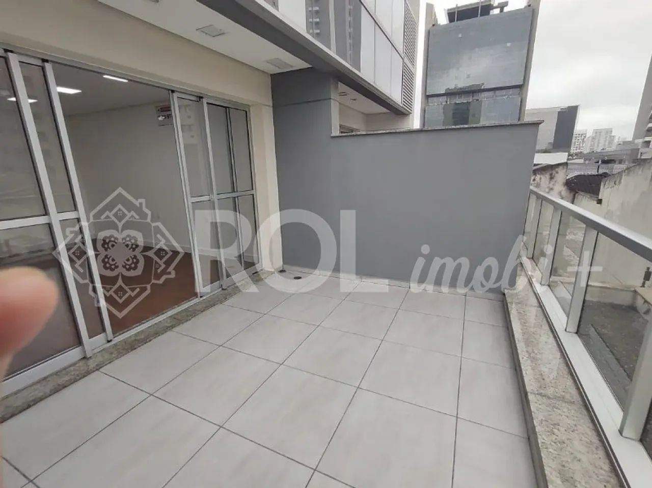 SALA COM VARANDA NA BARRA FUNDA AO LADO DO FÓRUM TRABALHISTA - Foto 3