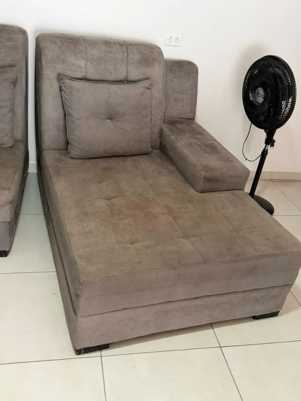Sofa 3 lugares com chaise + puff  - Foto 3