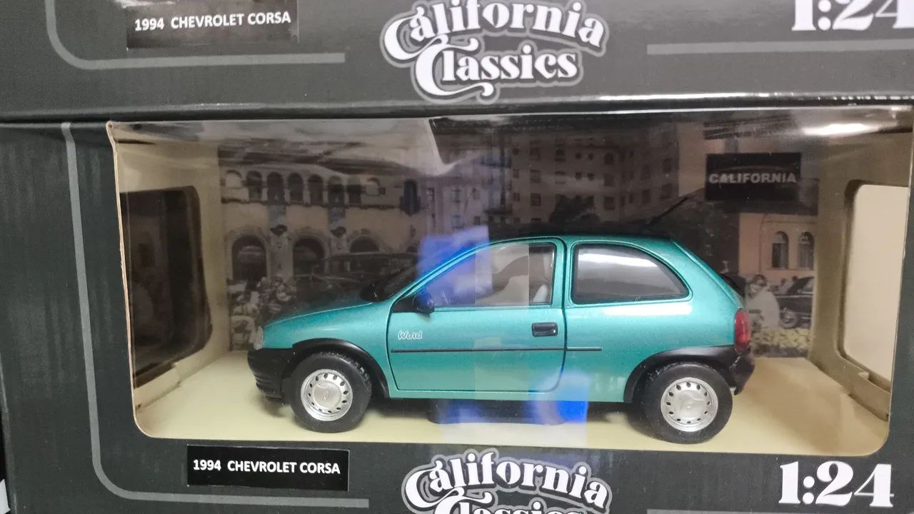Miniaturas Califórnia Classic 1:24 - Foto 2