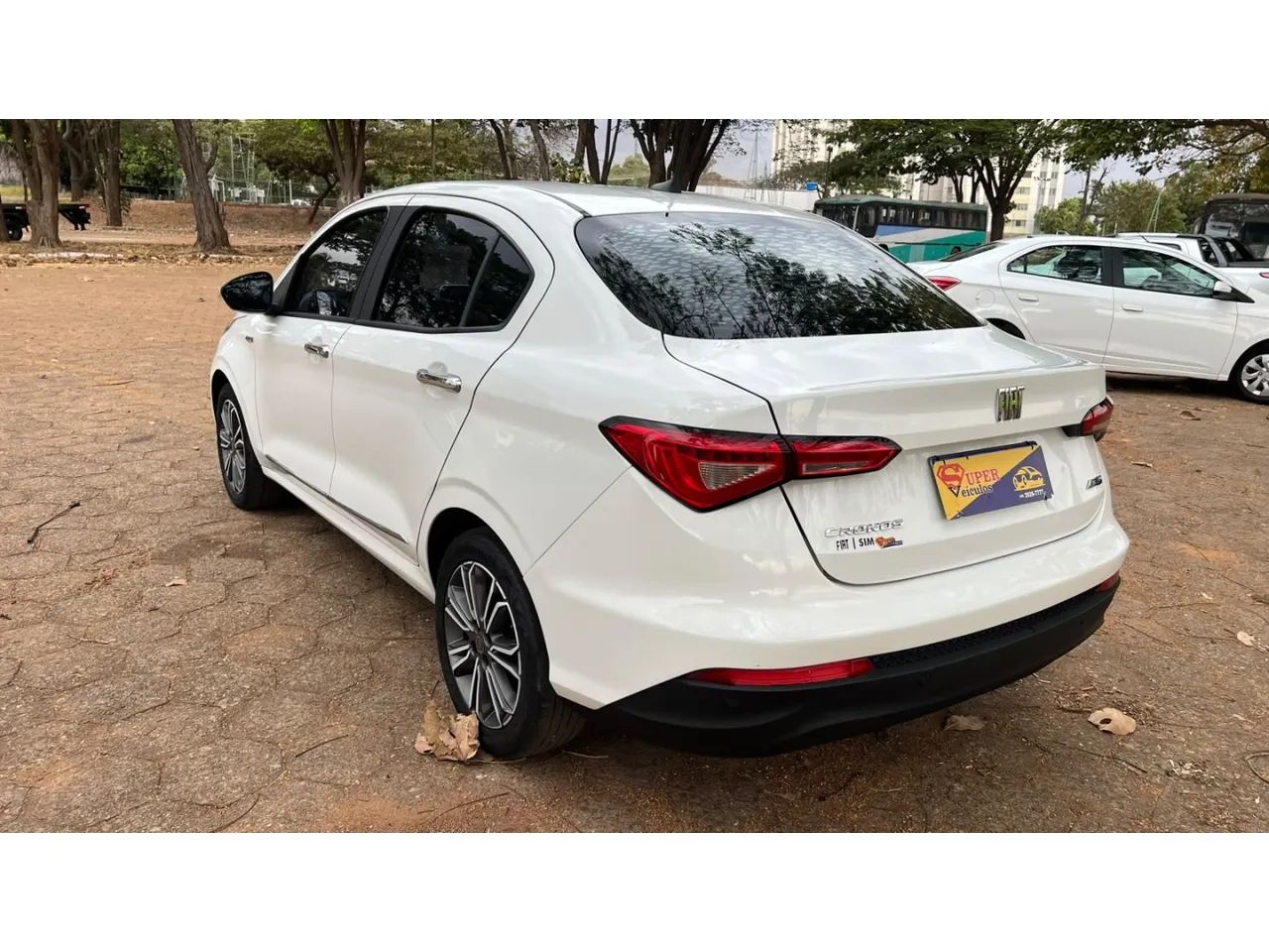 Fiat Cronos Precision 1.8 16V Flex Aut. 2019 - Foto 4