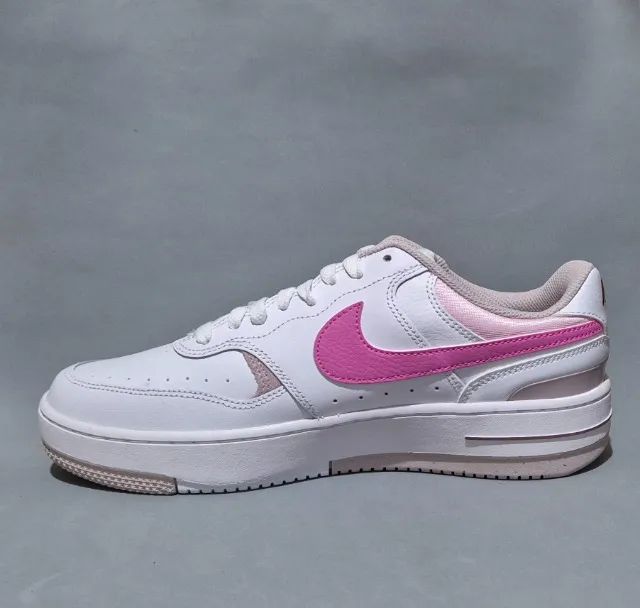 Tênis Nike Gamma Force Branco e Rosa - Foto 4