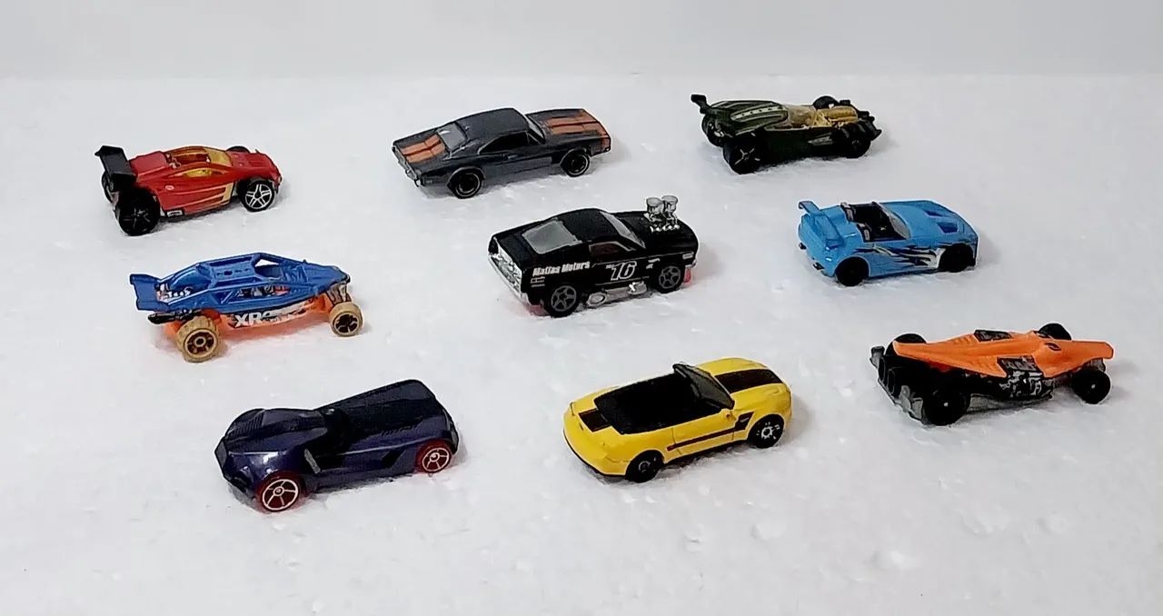 9 miniaturas HotWheels.  Brinquedos  - Foto 4