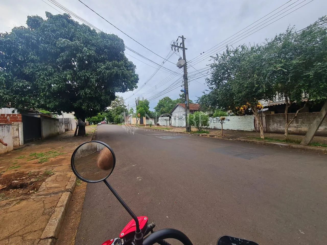 Terreno com 3 casas na Vila Progresso em Maringá - Foto 5
