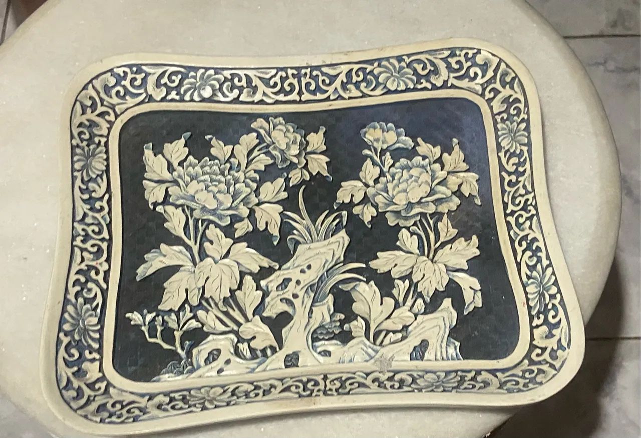 Raridade: 1 bandeja laca chinesa azul e branco entalhe dragão/flor 26x23 - Foto 2