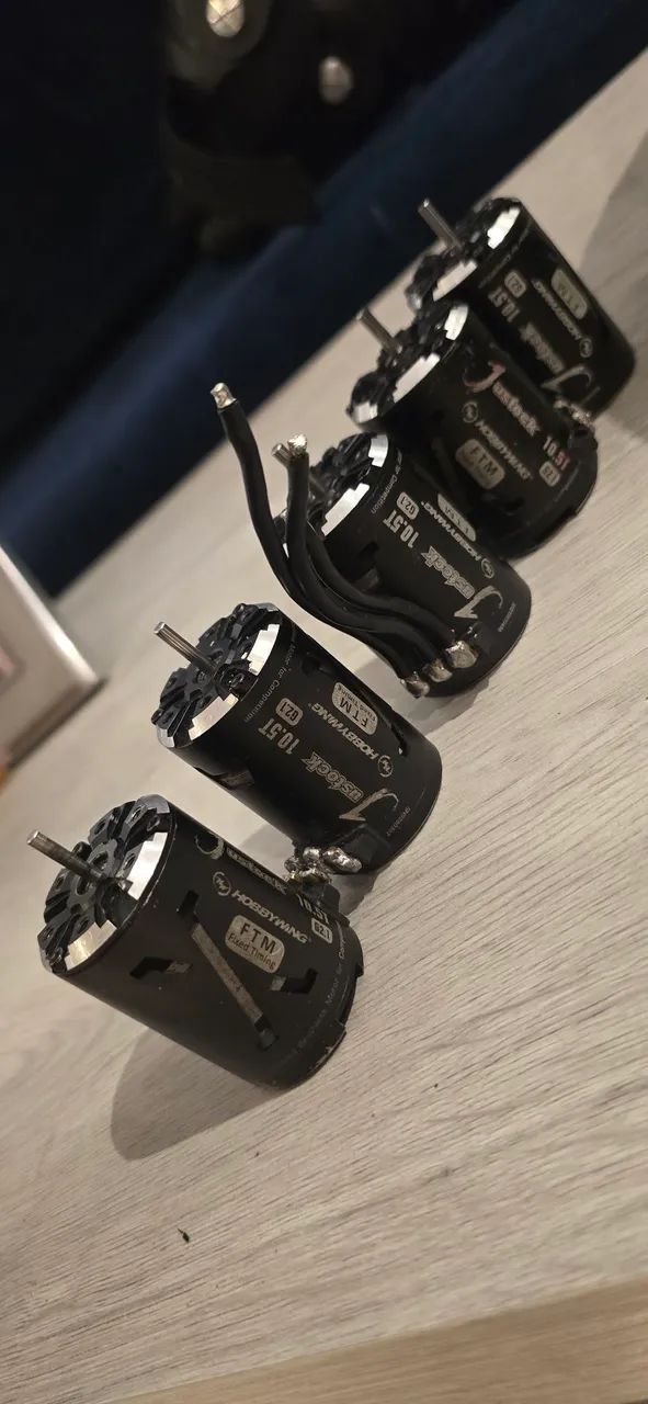 MOTOR P/ RC 1/10 HOBBYWING JUSTOCK 10,5 