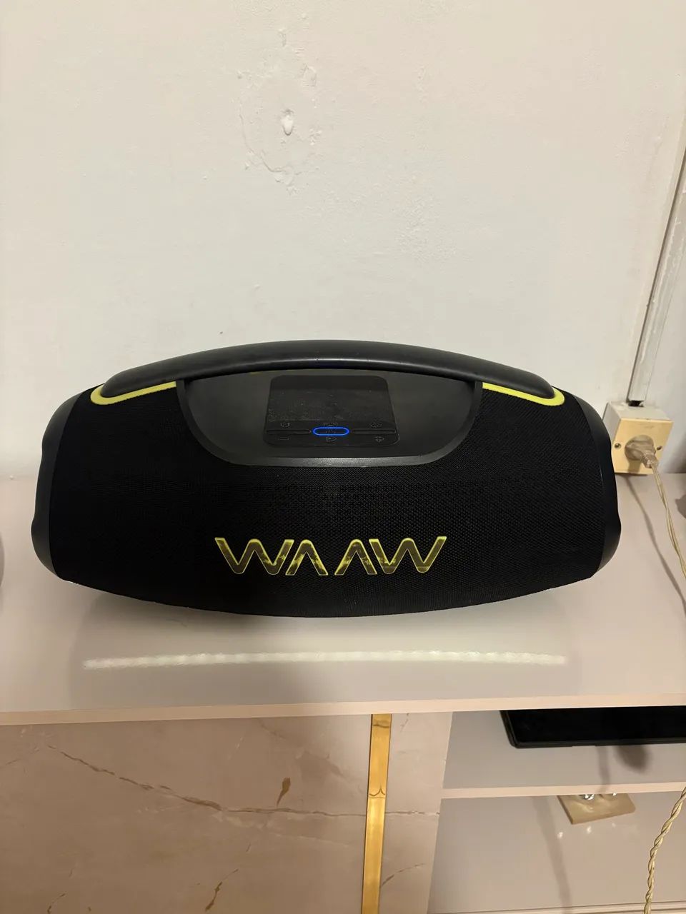 Bombox Waaw
