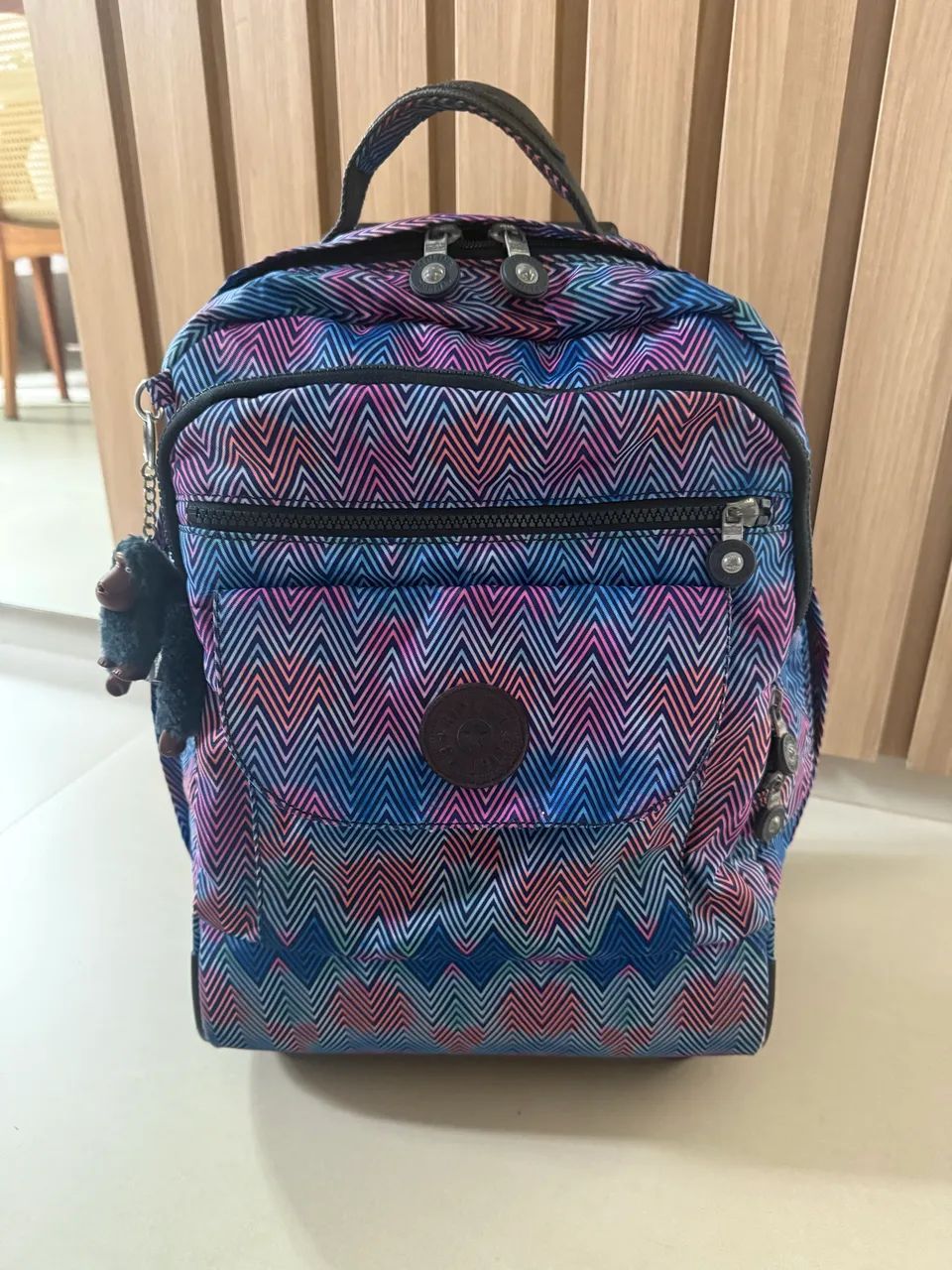 Mochila Kipling com rodinhas 
