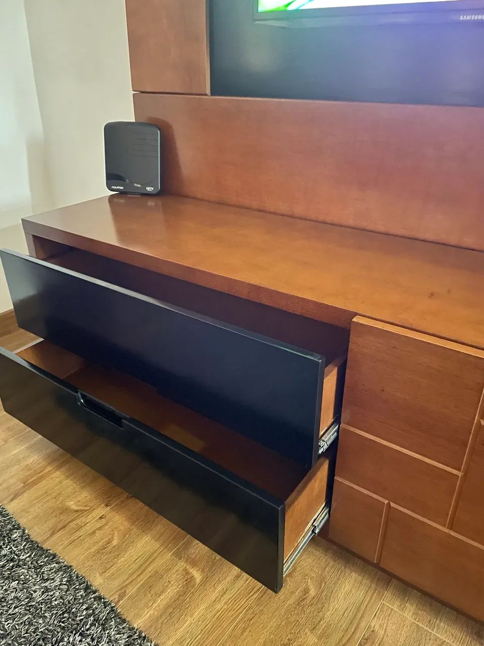 Painel + rack em madeira maciça  - Foto 3