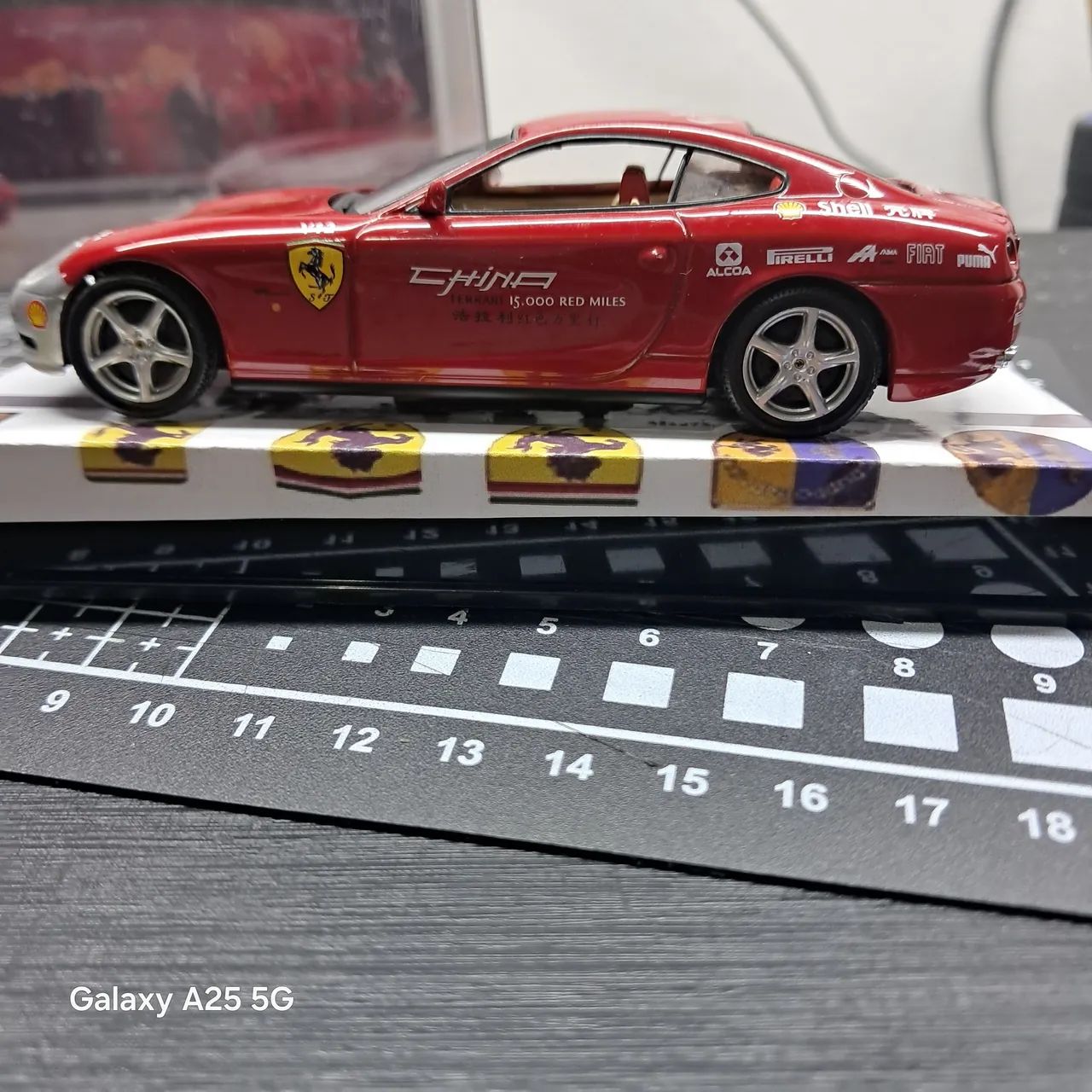 MINIATURA FERRARI 612 ESC 1:43 - Foto 3