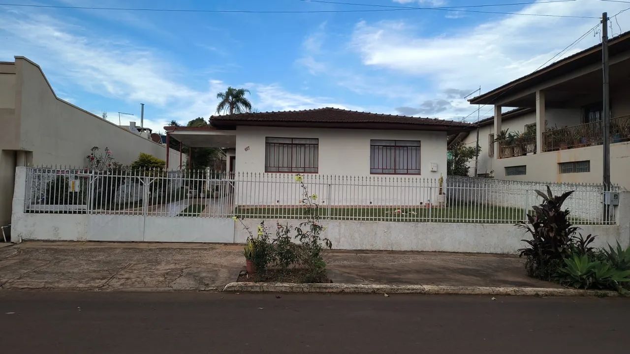 Vende-se casa em Guaraniaçu 
