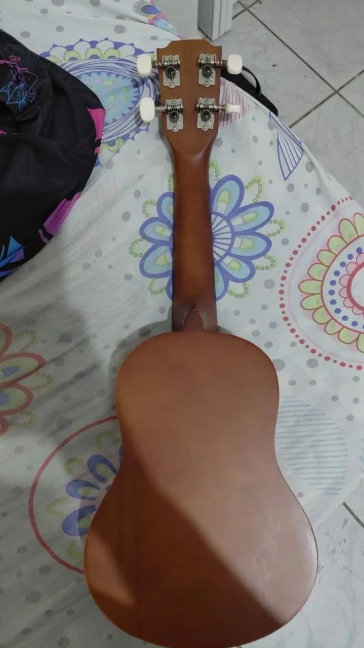 Ukulele vogga, seminovo ?