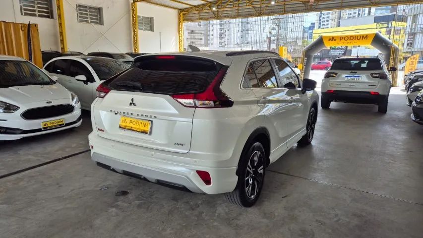 Mitsubishi Eclipse Cross HPE 1.5 16V 165cv AUT 2025 - Foto 5
