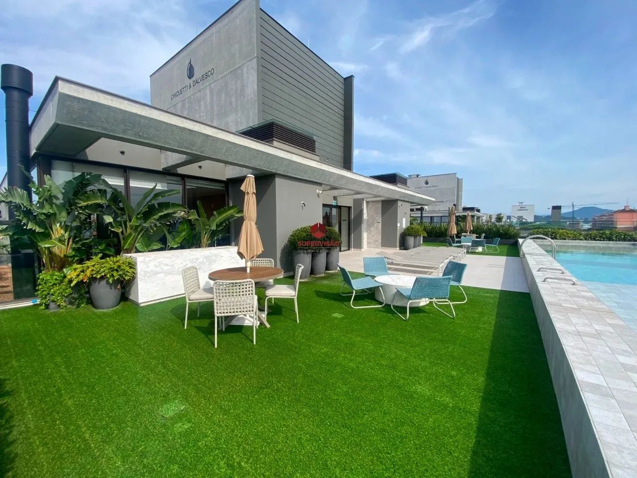 Apartamento com 3 suítes a 100m da praia à venda em Jurerê - Florianópolis/SC. - Foto 5
