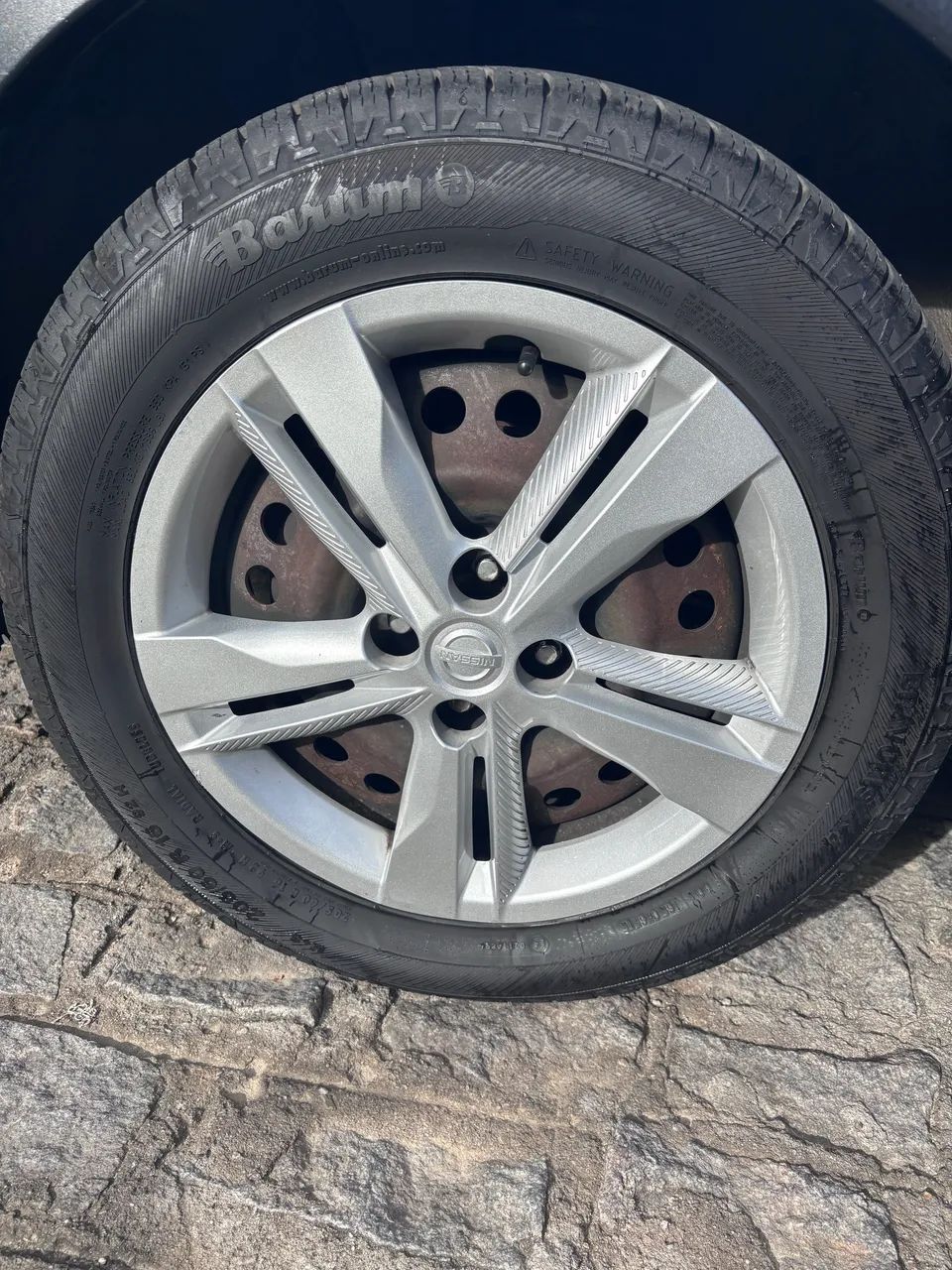 Calota original nissan kicks