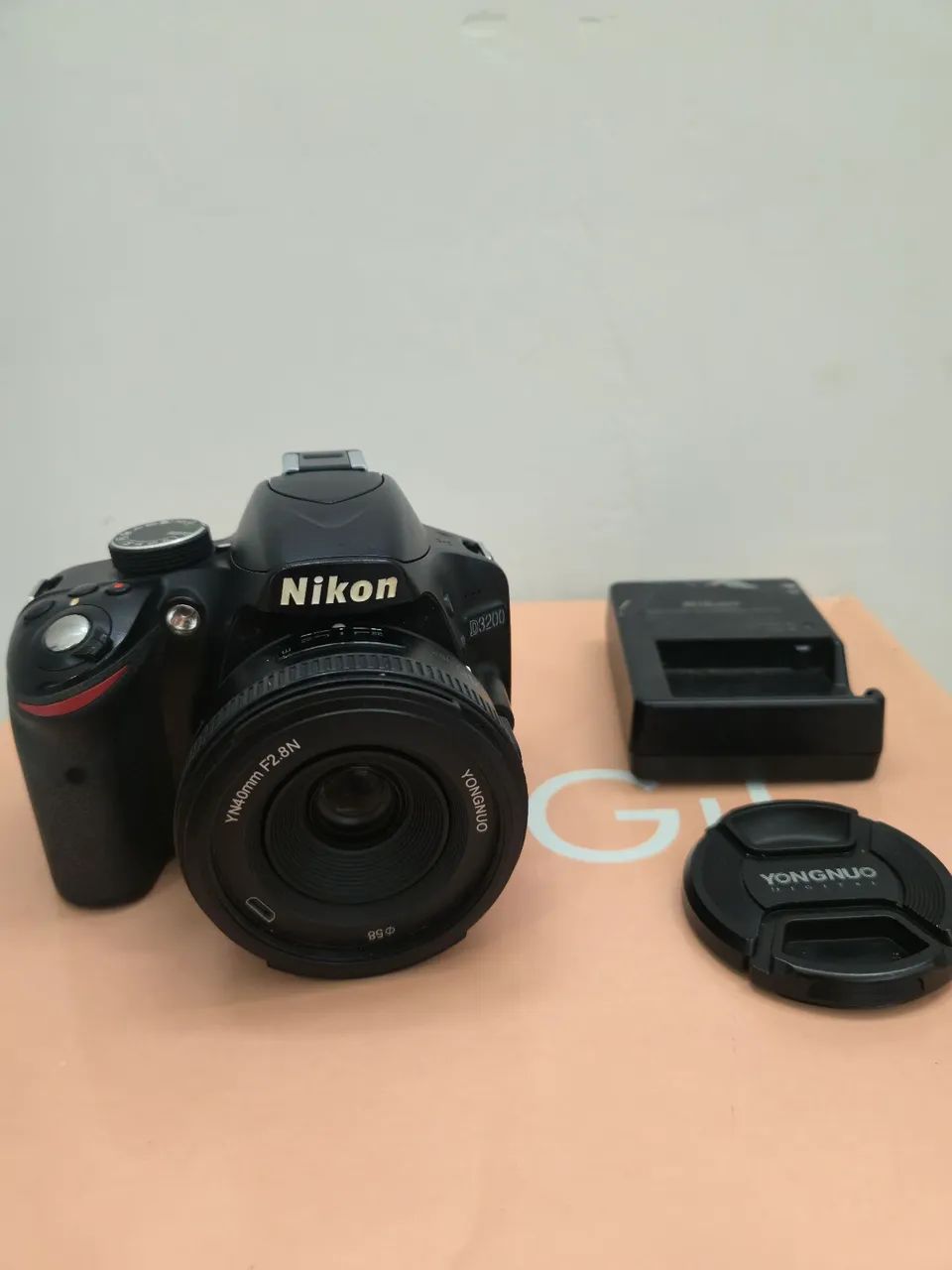 Nikon D3200 + Lente Yongnuo 40mm f/2.8 