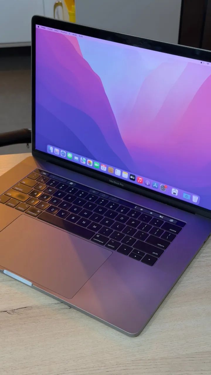 MacBook Pro 2016 | 16GB Ram | Intel Core i7 | 500GB SSD | 15.4 Pol