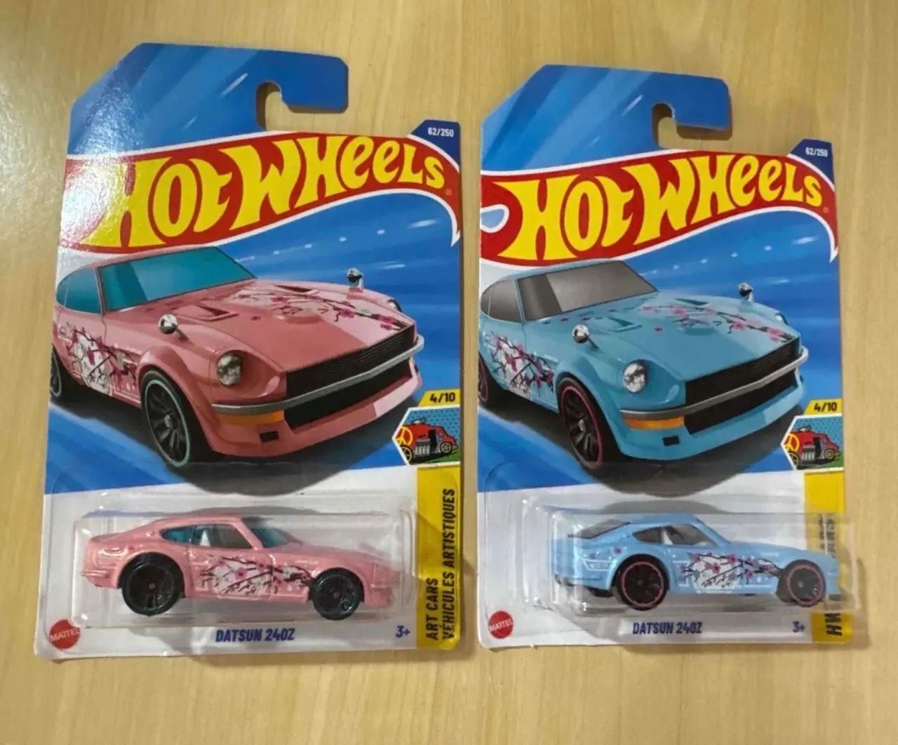 Hotwheels | Datsun 240z | Rosa / Azul 