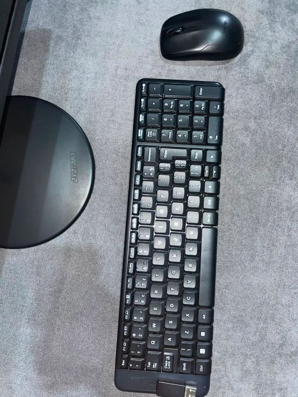 Monitor, teclado e mouse 