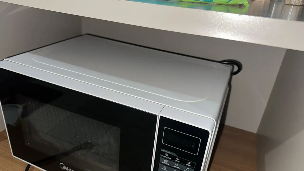 Microondas 20 litros Midea - Foto 3