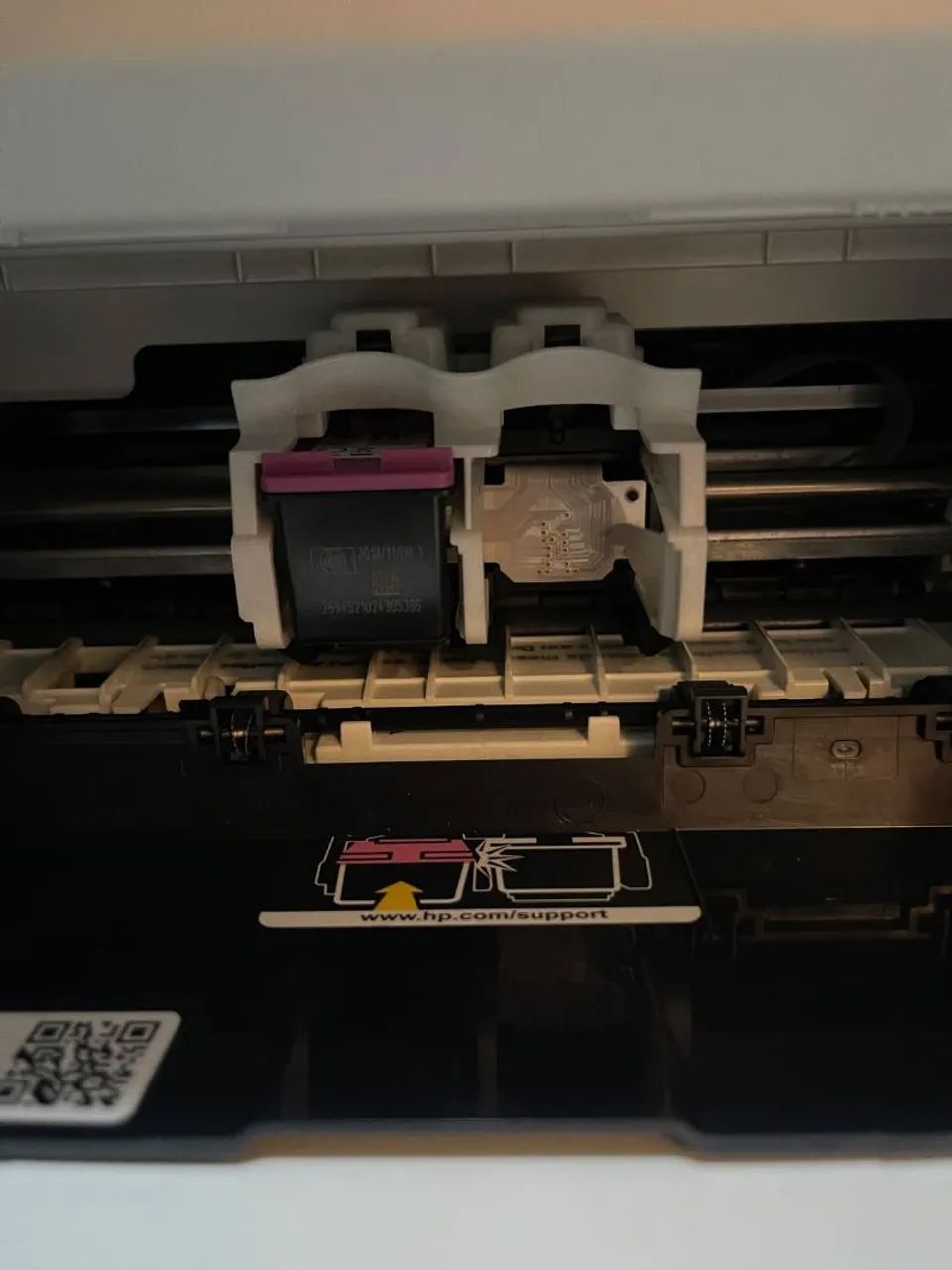 Impressora HP Deskjet Ink Advantage 1516 - Foto 4