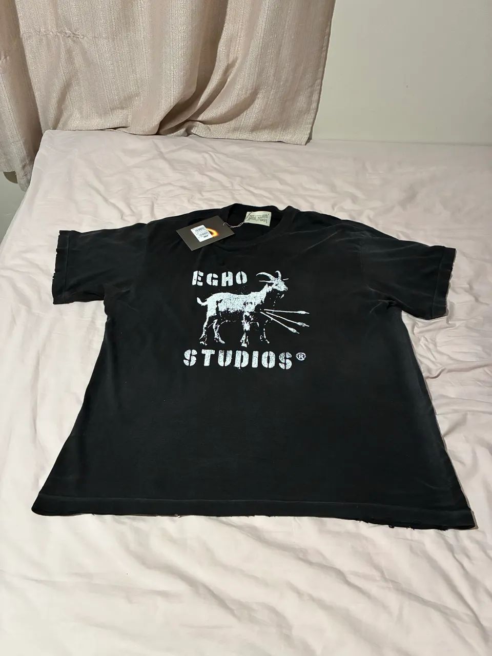 camiseta goat egho studios preta gg