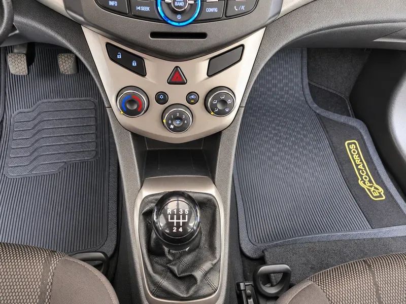 Chevrolet Sonic HB LT 1.6 16V FlexPower 5p Mec., foto 13 de 17