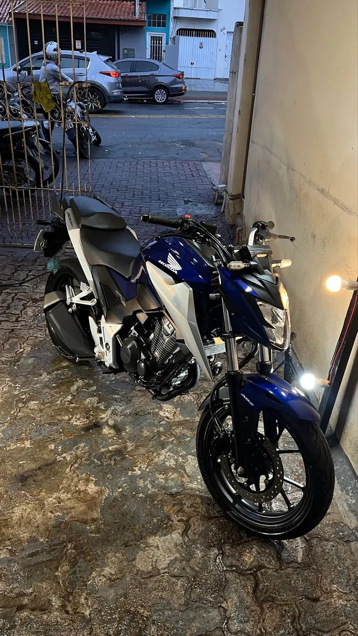 CB 300F ABS 2026 