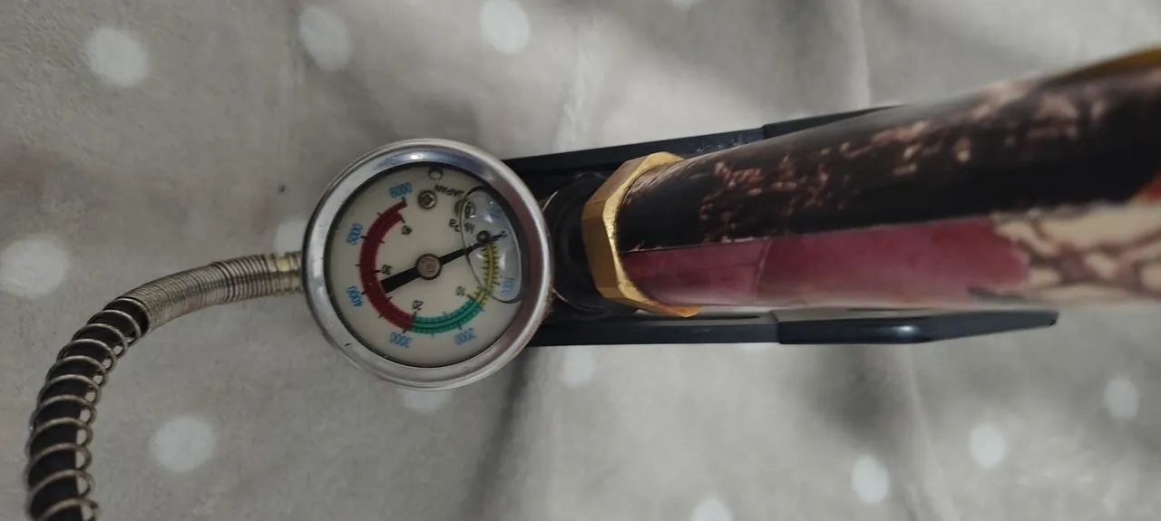 Vendo mini cilindro de mergulho e bomba de Auta pressão em perfeito estado - Foto 6