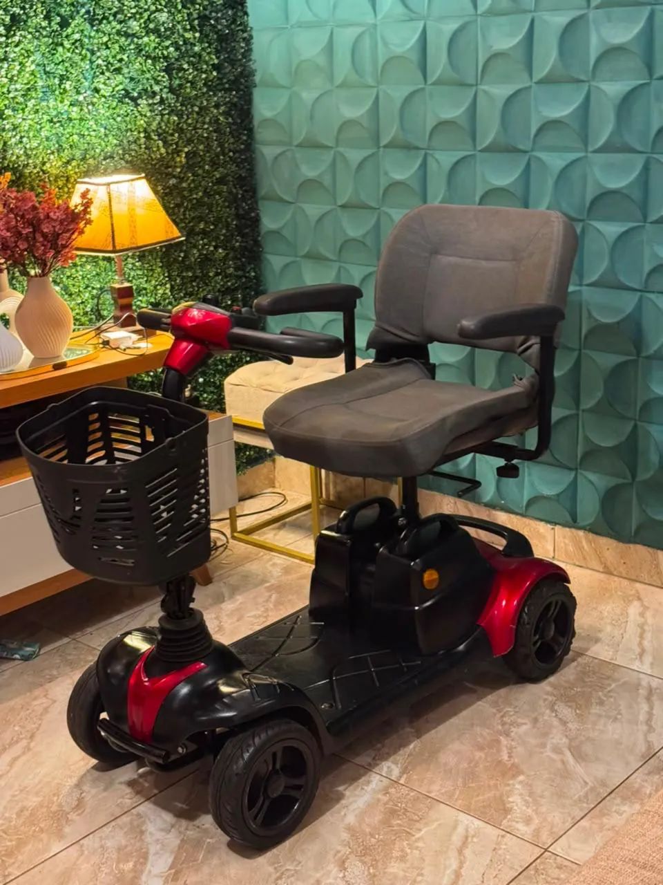 Cadeira motorizada Scooter Scott S 4 Rodas SEMI NOVA - Foto 2