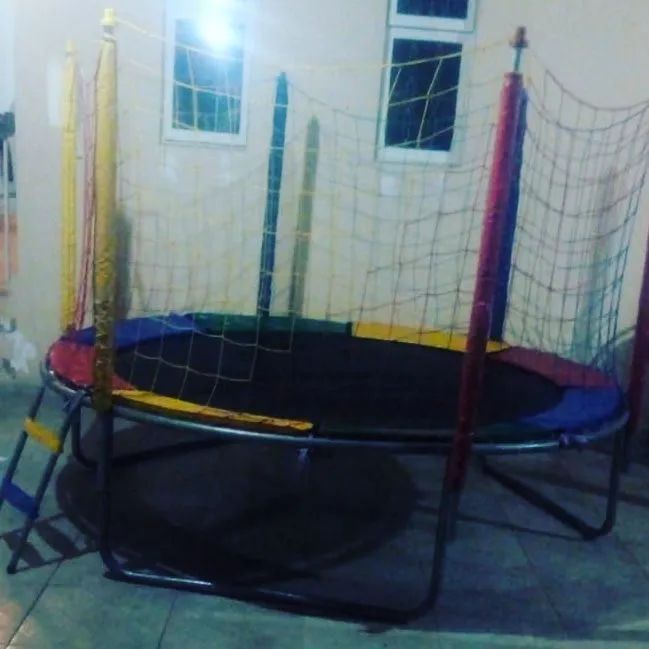 Cama elástica média 2,45 mts $799
