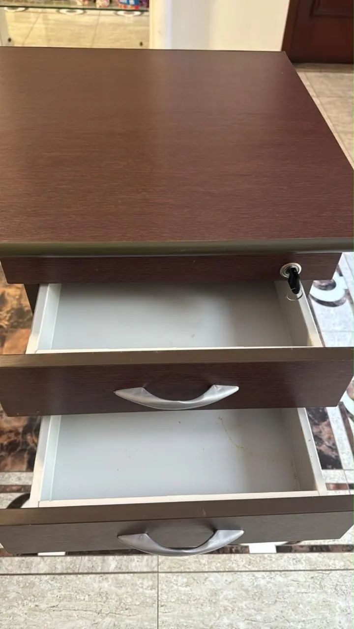 Mesa de Escritório Madeira com alumínio  - Foto 2