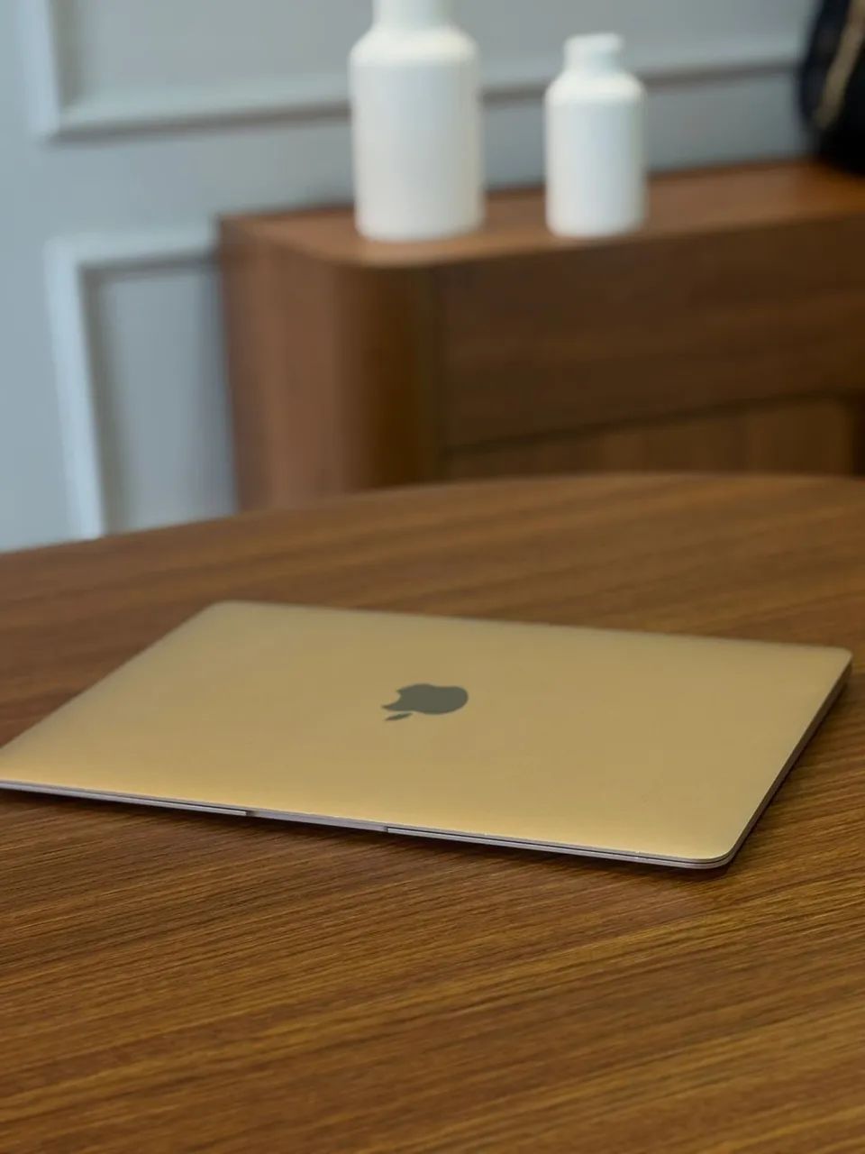 MacBook Apple