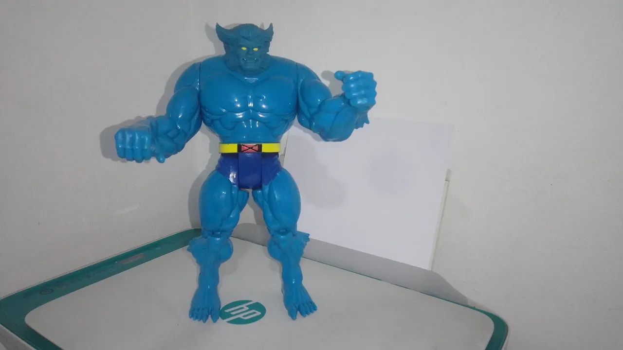 Fera Toybiz 25,5 centímetros.