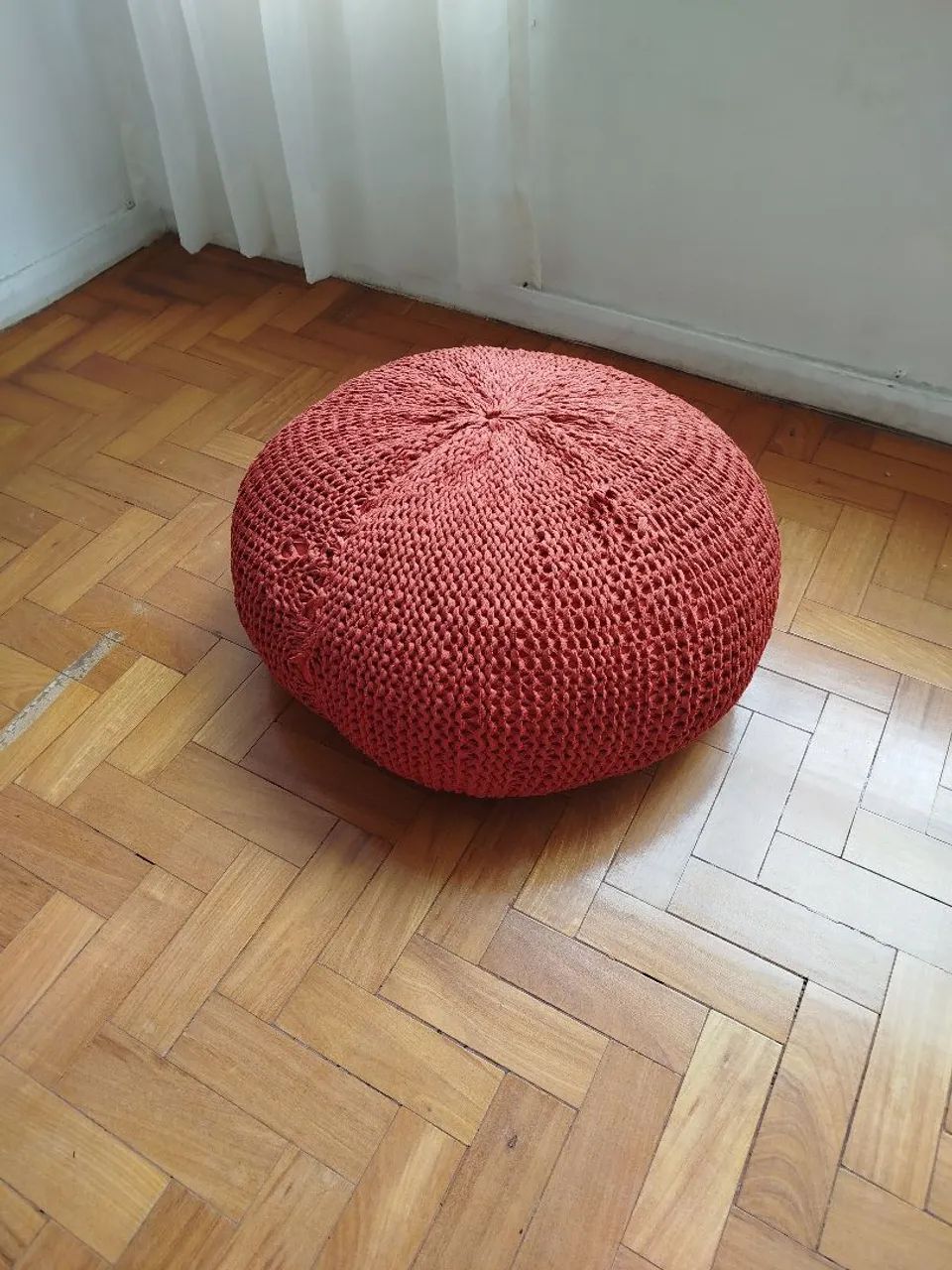 Puf grande em tecido na cor Terracota